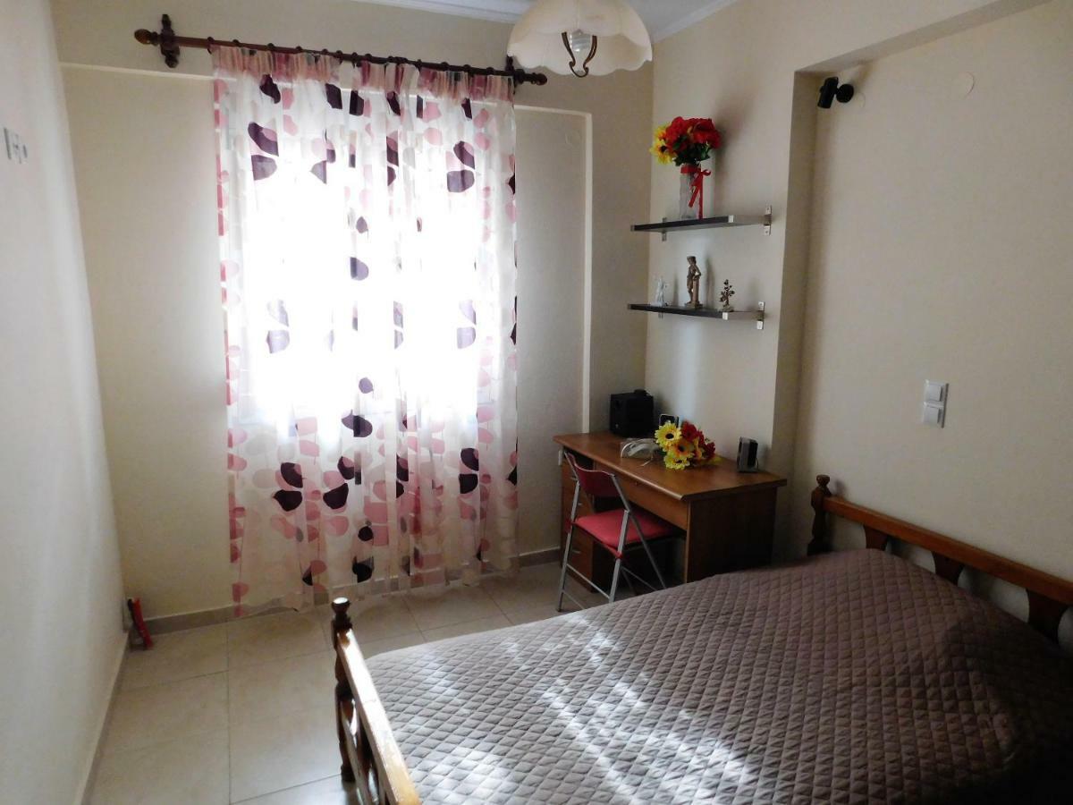 Eleni Apartment Pigí Екстериор снимка